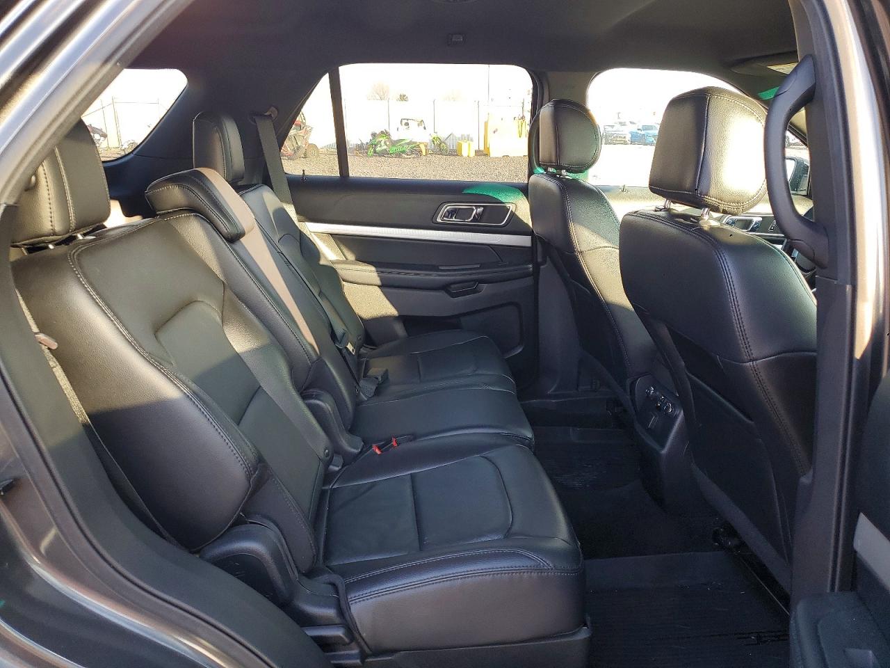 2017 FORD EXPLORER XLT photo 11