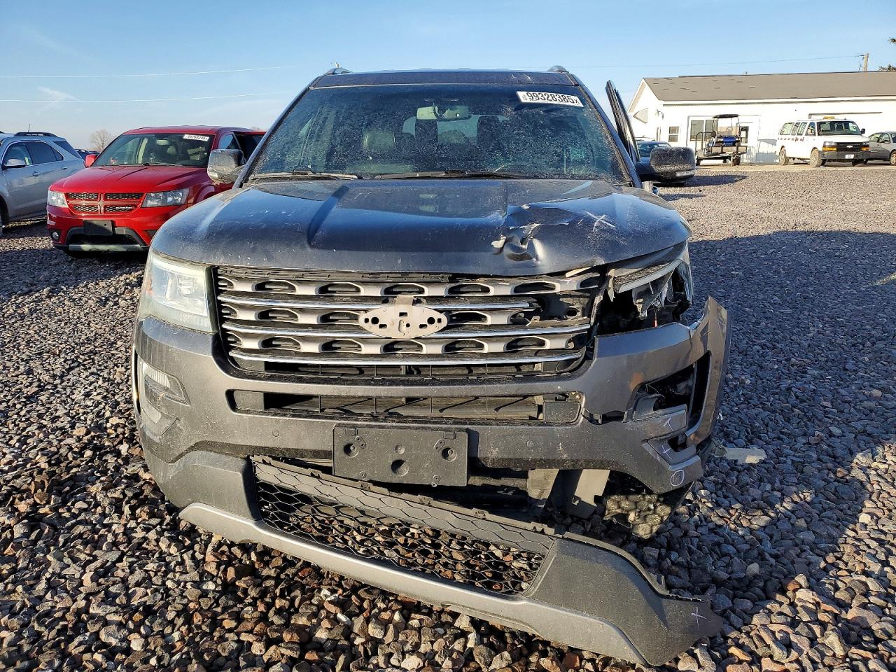 2017 FORD EXPLORER XLT photo 5