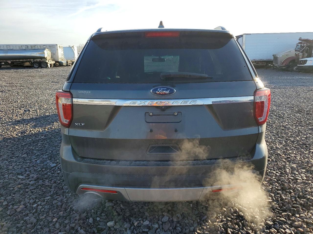 2017 FORD EXPLORER XLT photo 6