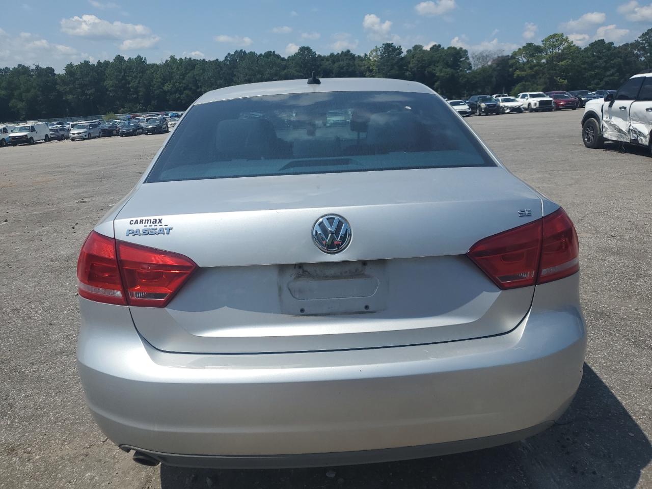 2012 VOLKSWAGEN PASSAT SE photo 11