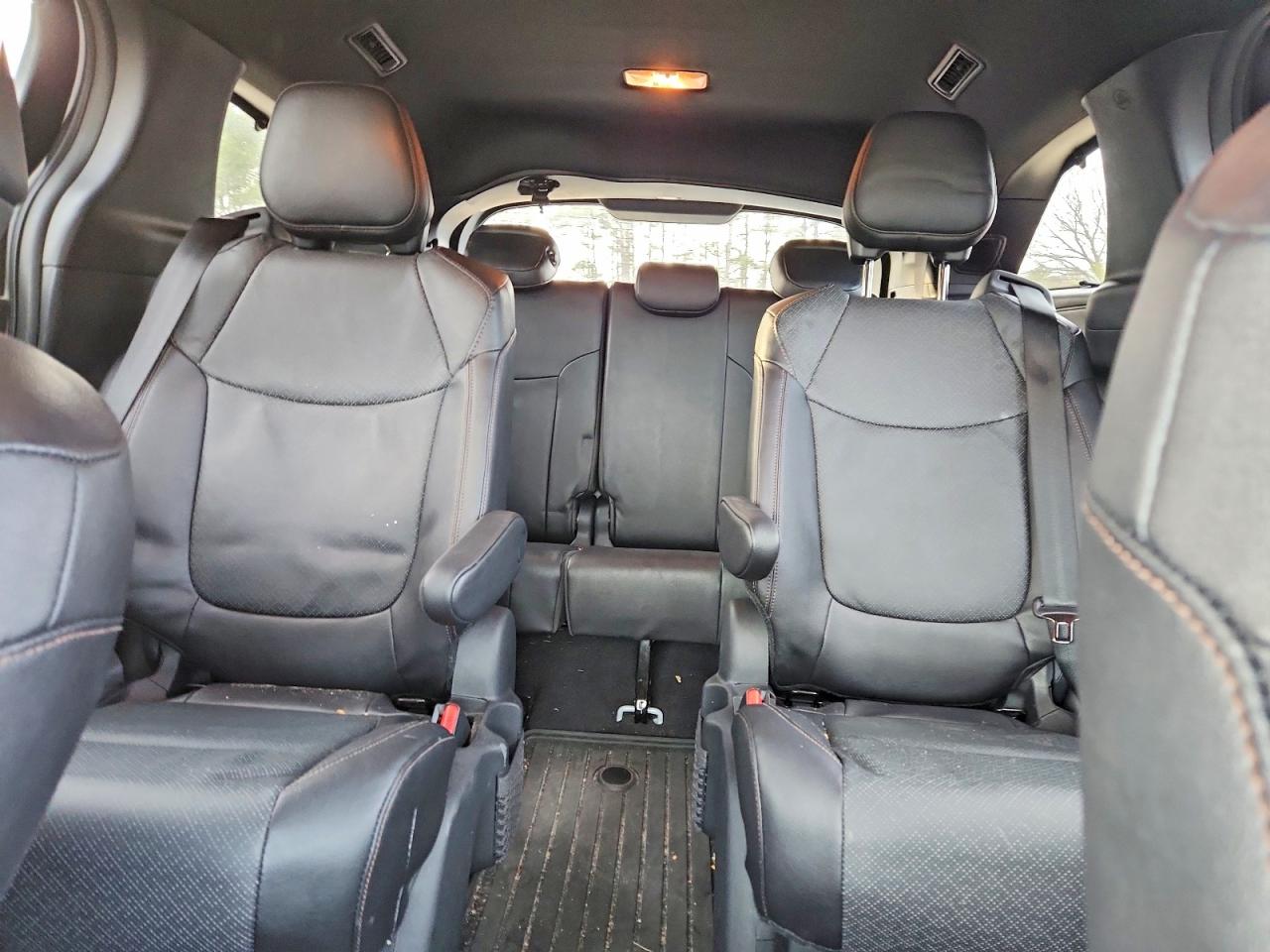 2025 TOYOTA SIENNA LIMITED photo 10