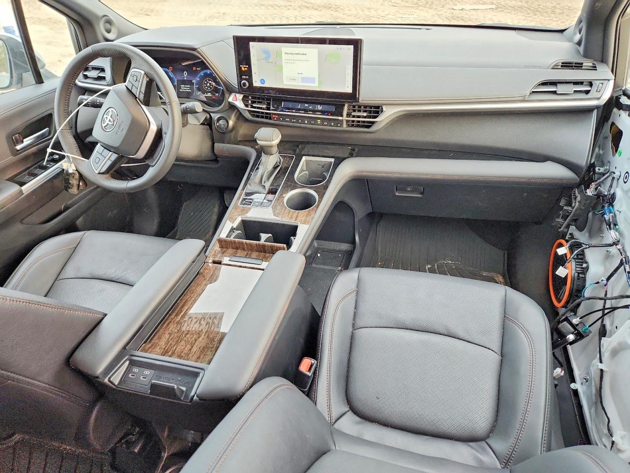 2025 TOYOTA SIENNA LIMITED photo 8