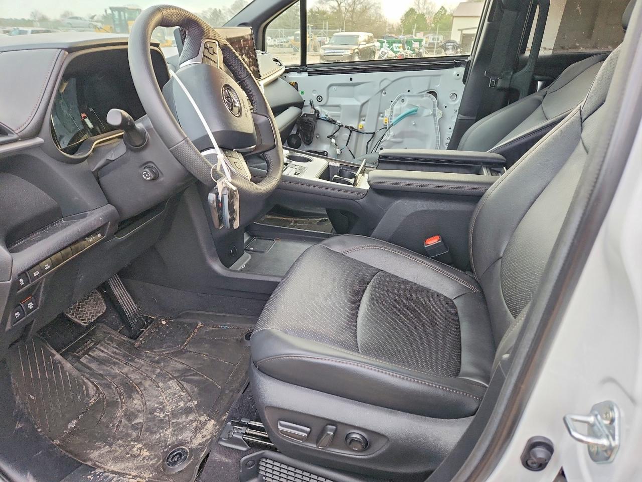 2025 TOYOTA SIENNA LIMITED photo 7