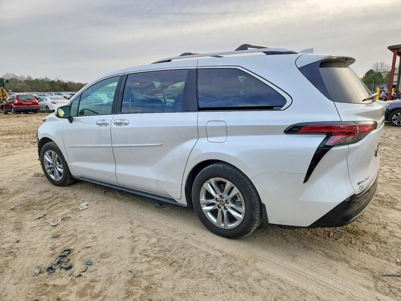 2025 TOYOTA SIENNA LIMITED photo 2