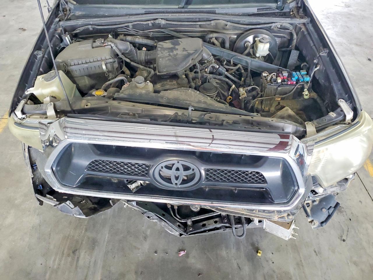 2013 TOYOTA TACOMA DOUBLE CAB photo 11