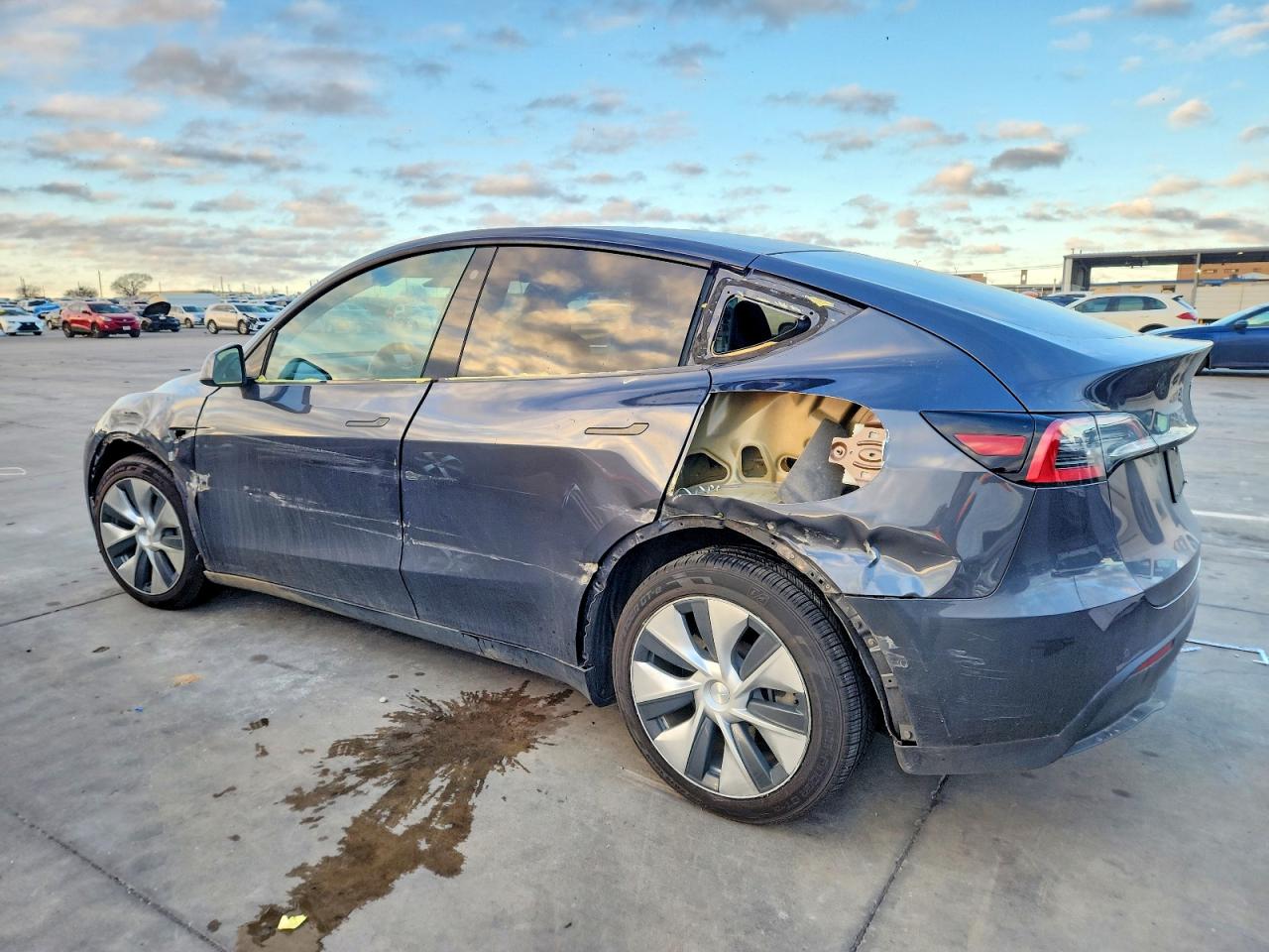 2021 TESLA MODEL Y photo 2