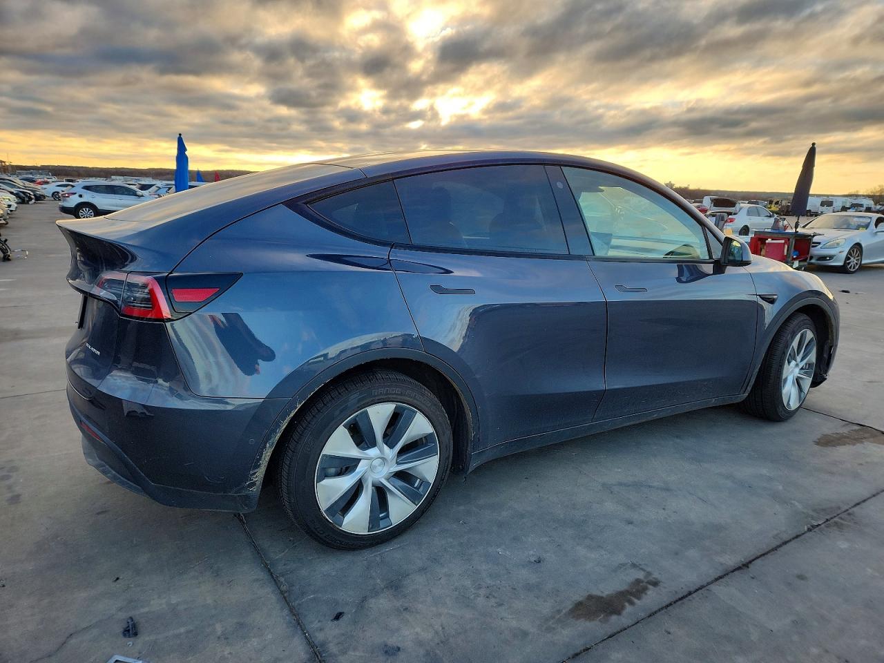 2021 TESLA MODEL Y photo 3
