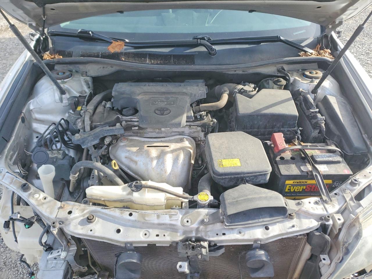 2014 TOYOTA CAMRY L photo 11