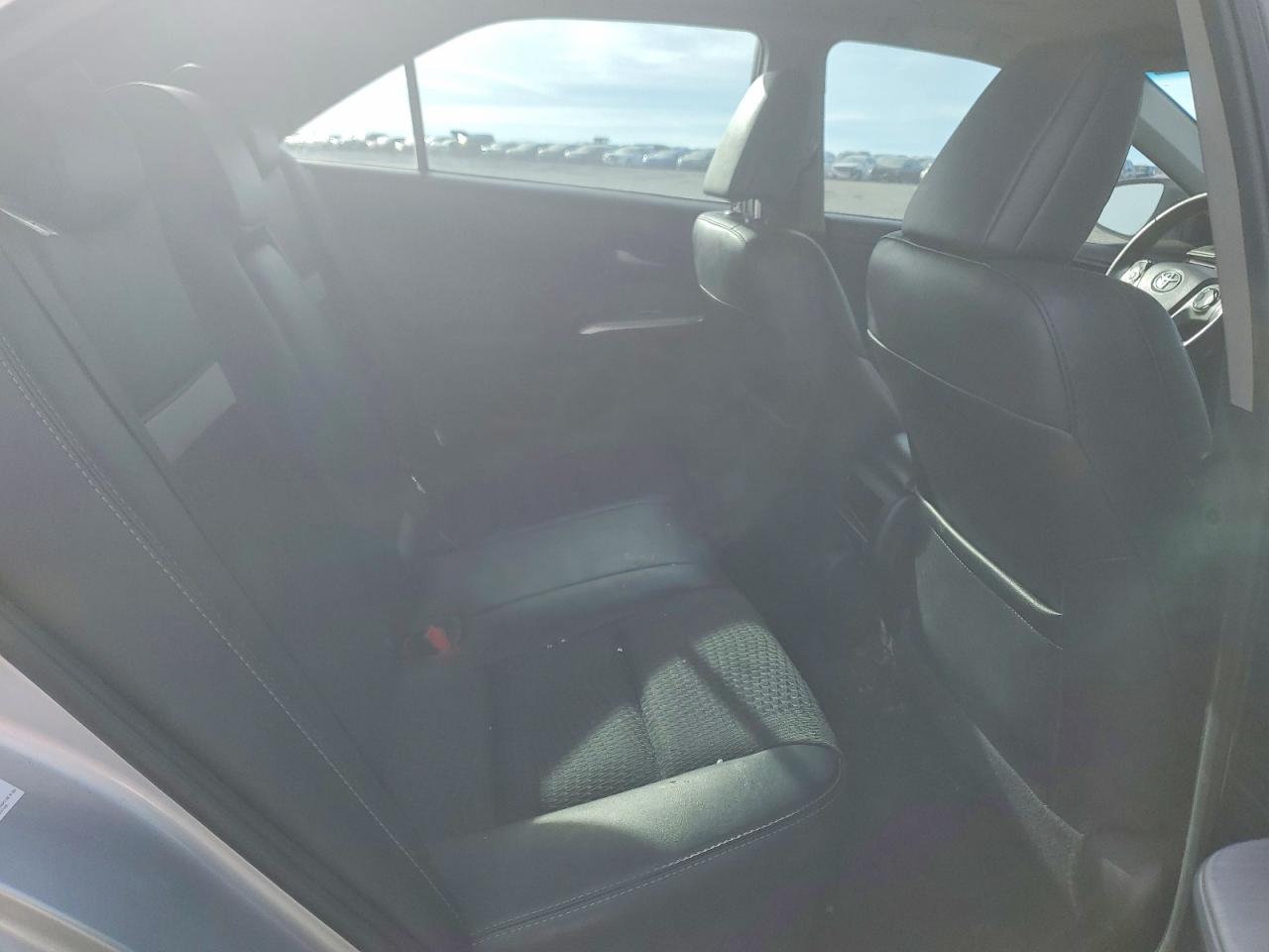 2014 TOYOTA CAMRY L photo 10