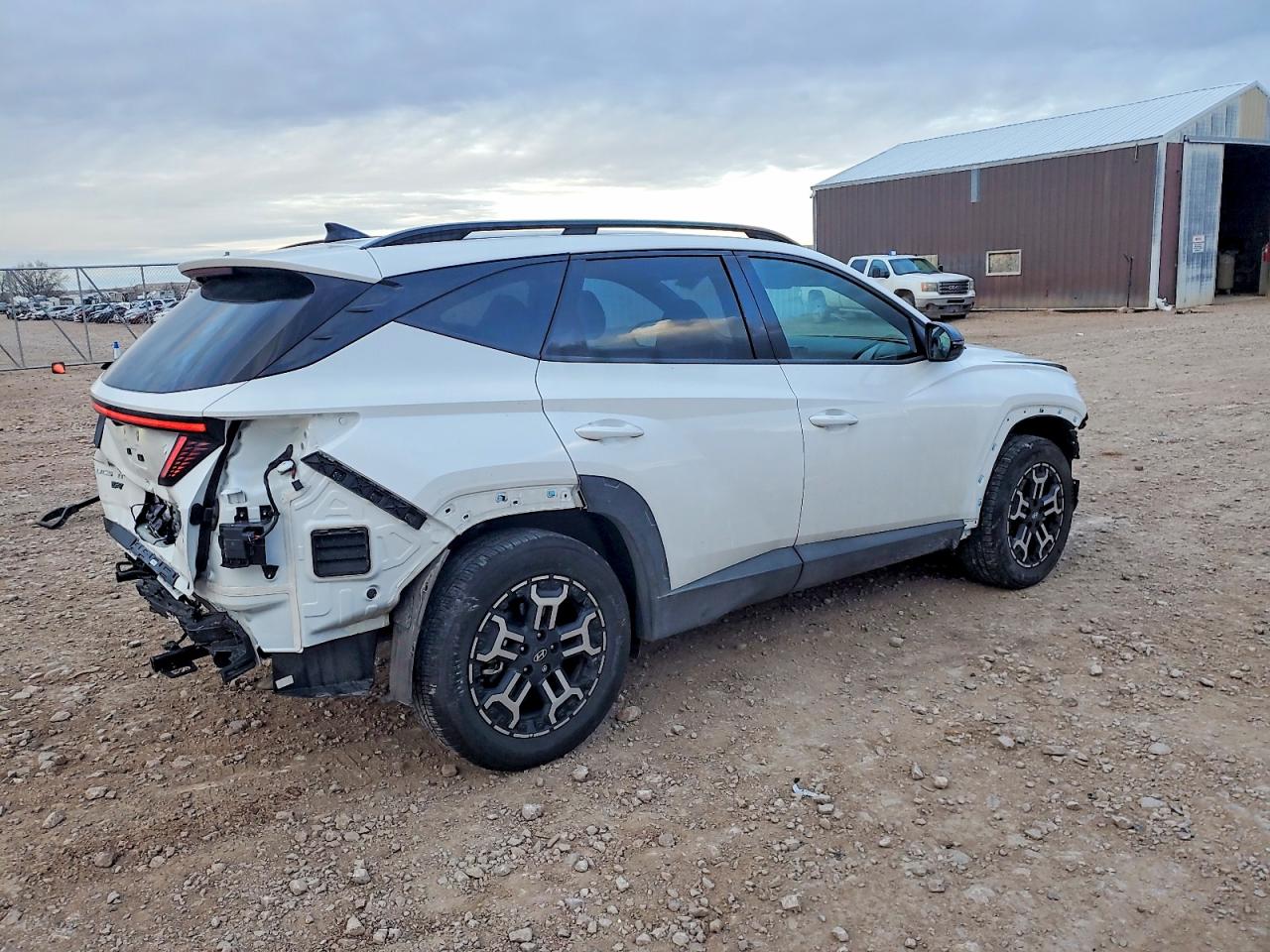 2025 HYUNDAI TUCSON XRT photo 3