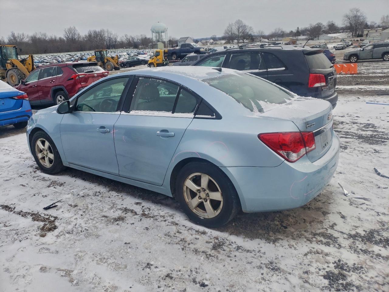 2011 CHEVROLET CRUZE LT photo 2