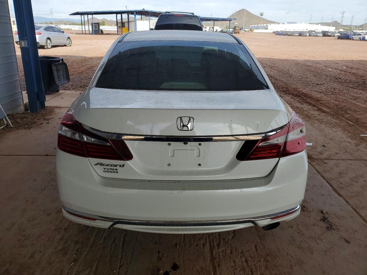 2016 HONDA ACCORD LX photo 6