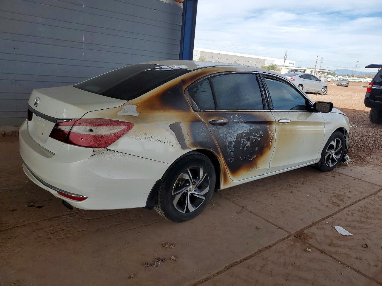 2016 HONDA ACCORD LX photo 3