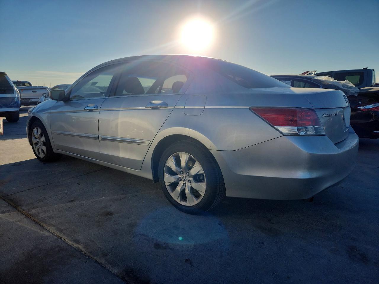2009 HONDA ACCORD EX photo 2