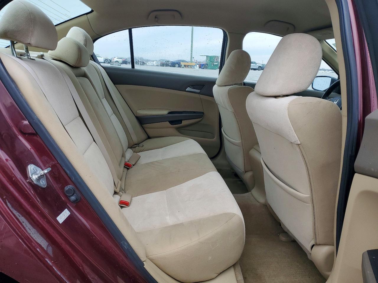 2010 HONDA ACCORD LXP photo 19