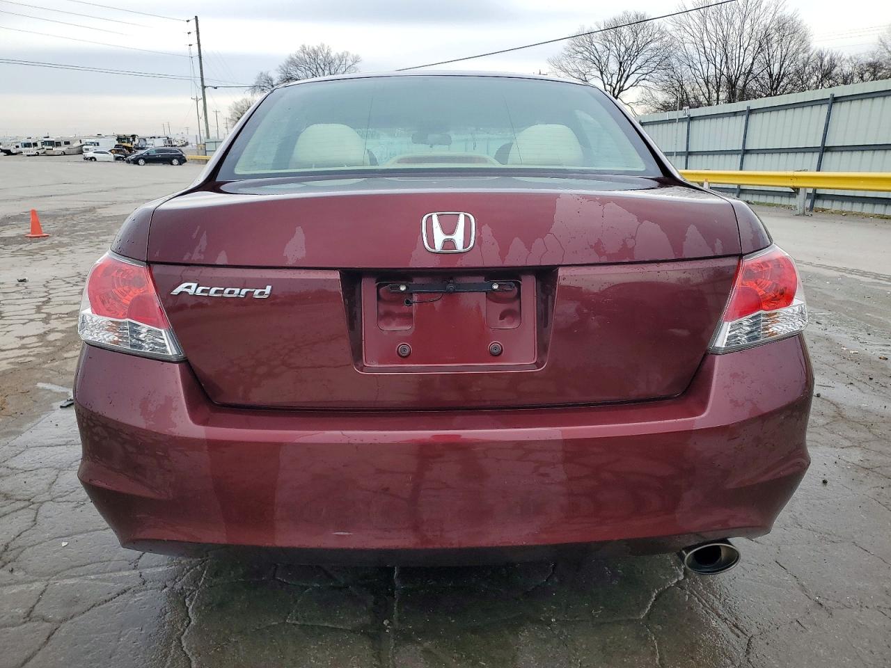 2010 HONDA ACCORD LXP photo 11