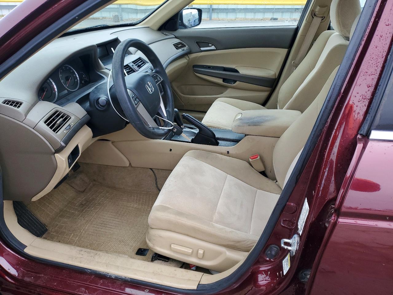2010 HONDA ACCORD LXP photo 13