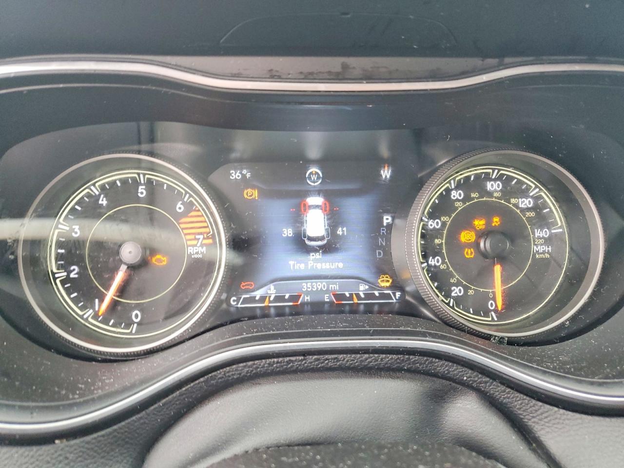 2023 JEEP CHEROKEE ALTITUDE LUX photo 9