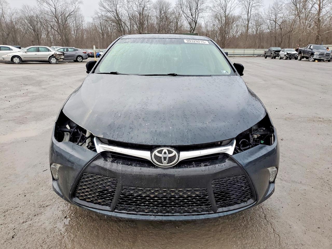 2015 TOYOTA CAMRY LE photo 5