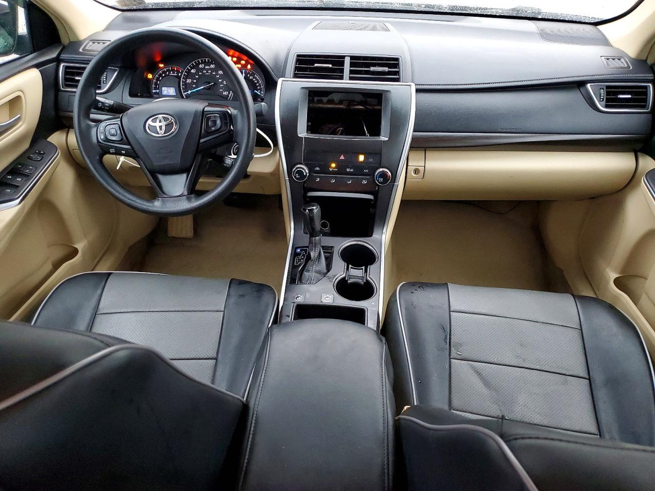 2015 TOYOTA CAMRY LE photo 8