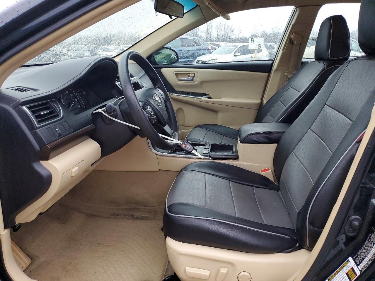 2015 TOYOTA CAMRY LE photo 7