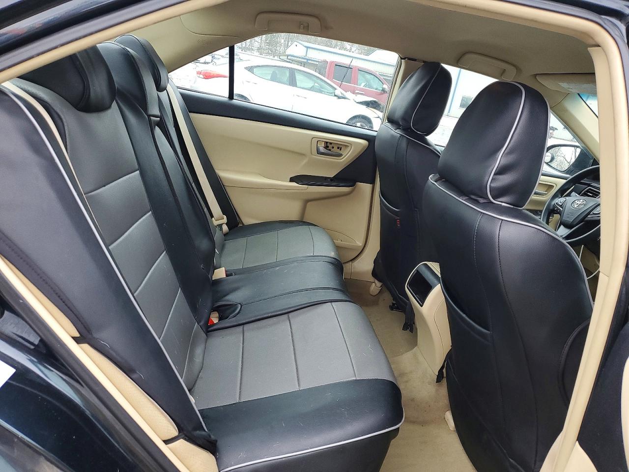 2015 TOYOTA CAMRY LE photo 10