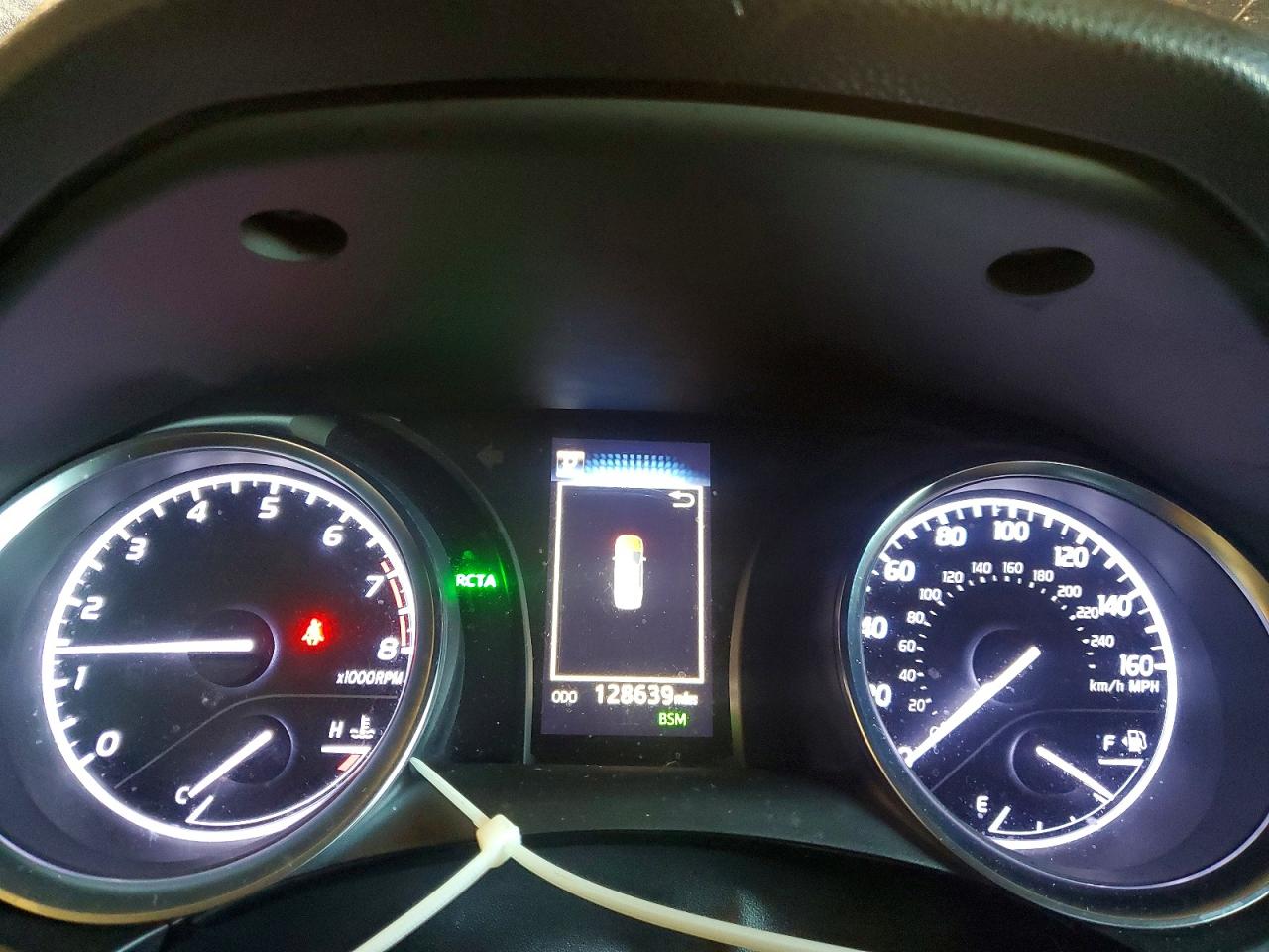 2018 TOYOTA CAMRY L photo 17
