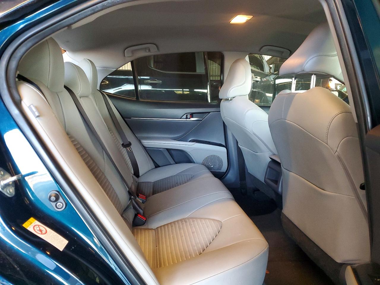 2018 TOYOTA CAMRY L photo 19