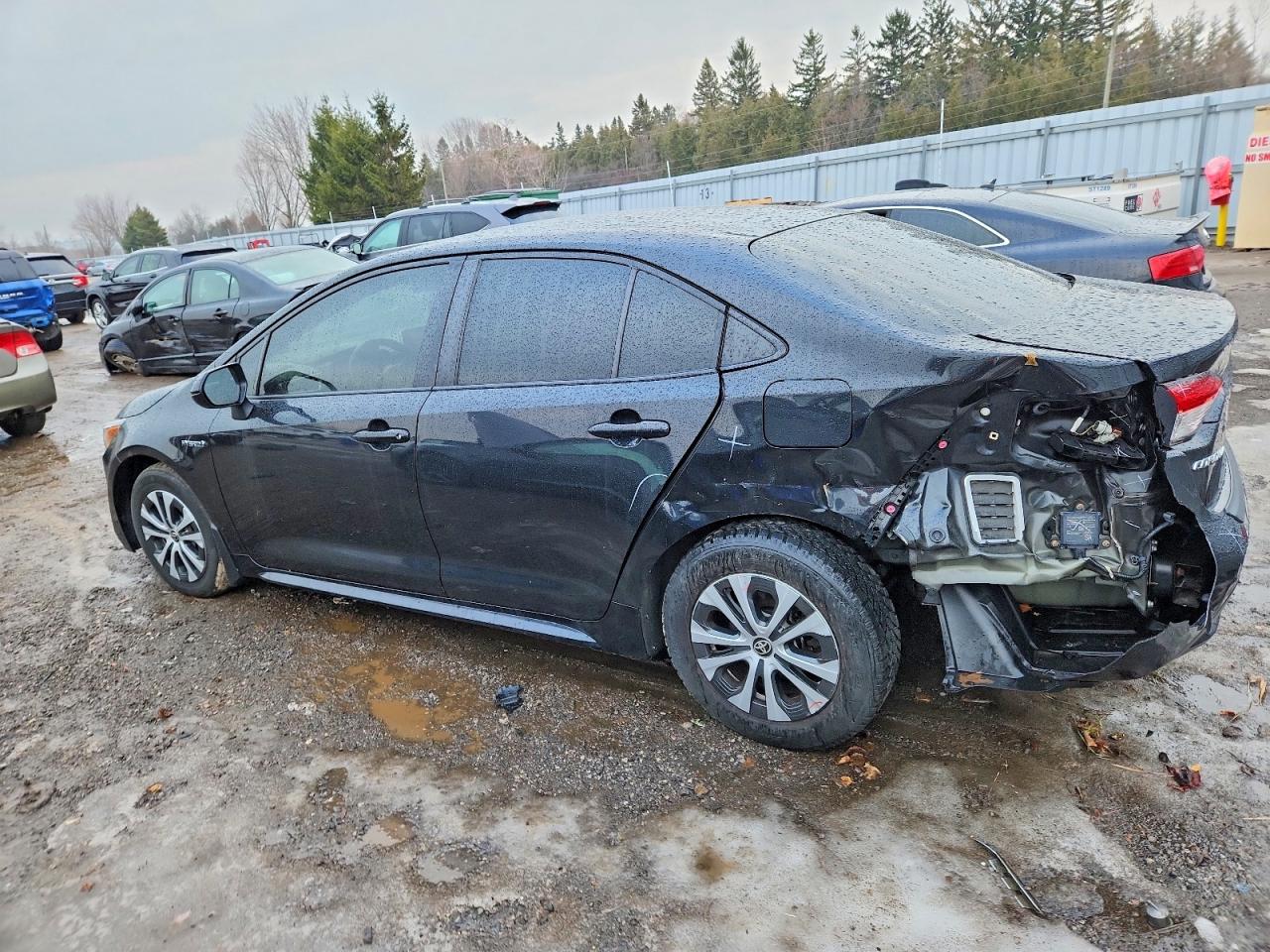 2021 TOYOTA COROLLA photo 2