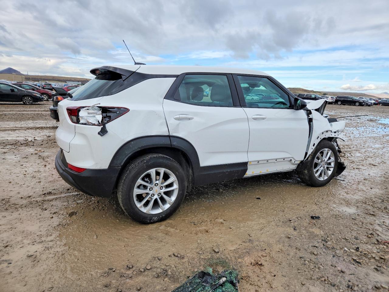 2025 CHEVROLET TRAILBLAZER LS photo 3
