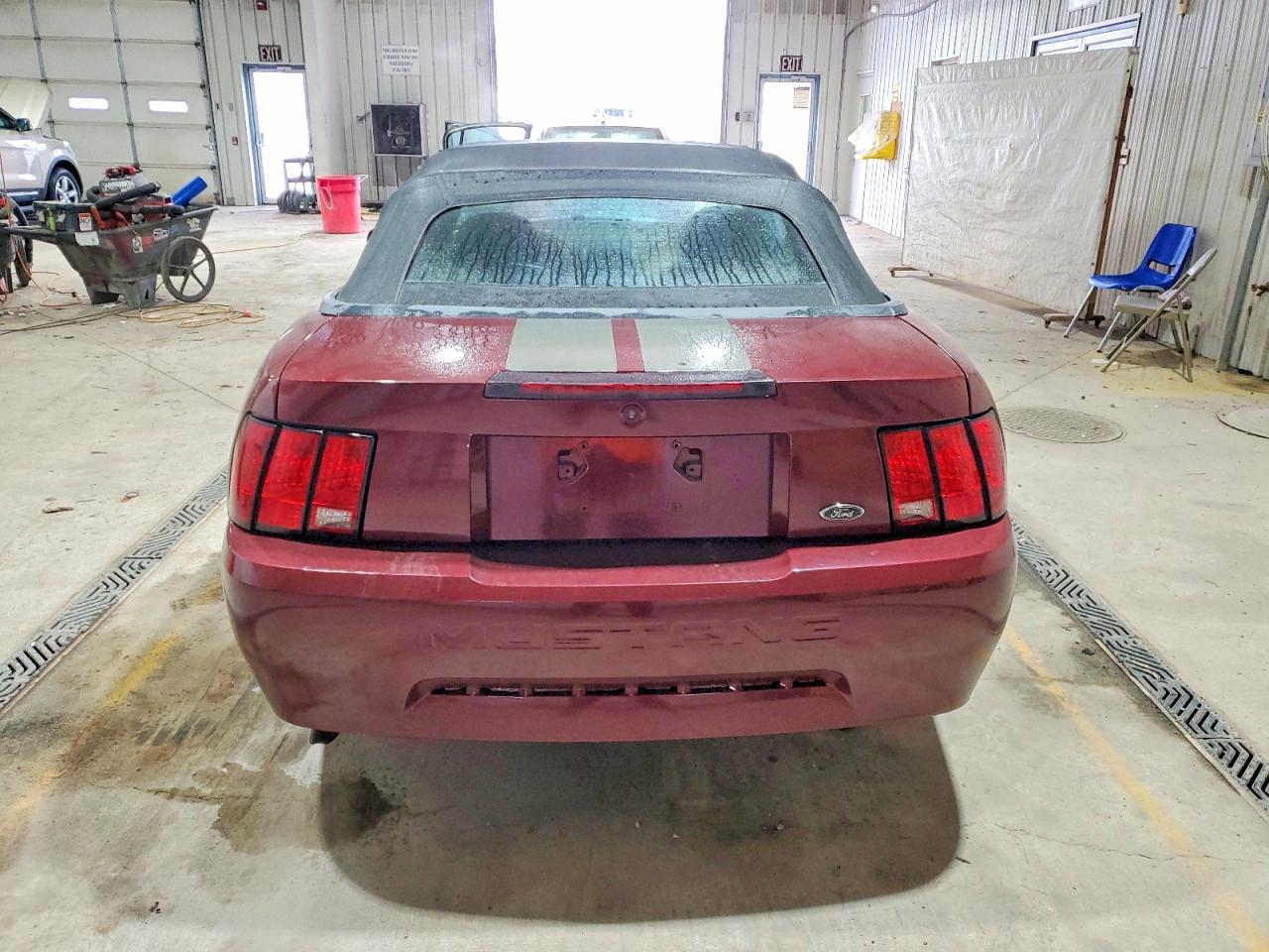 2004 FORD MUSTANG photo 11