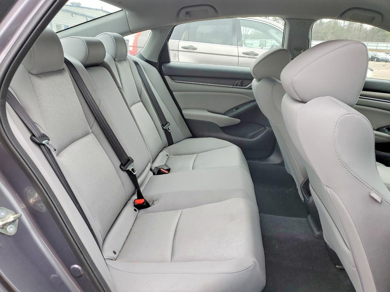 2018 HONDA ACCORD LX photo 10