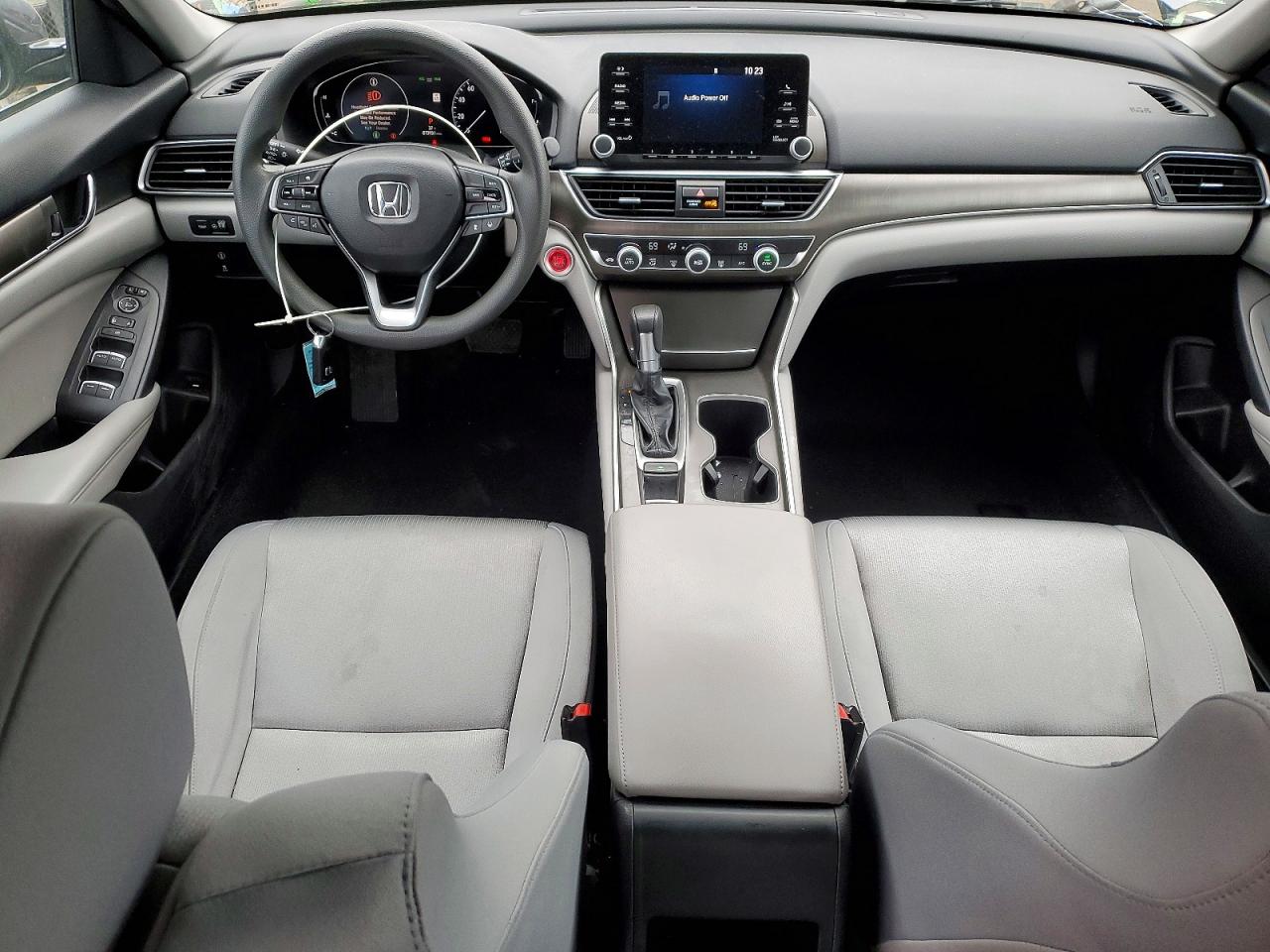 2018 HONDA ACCORD LX photo 8