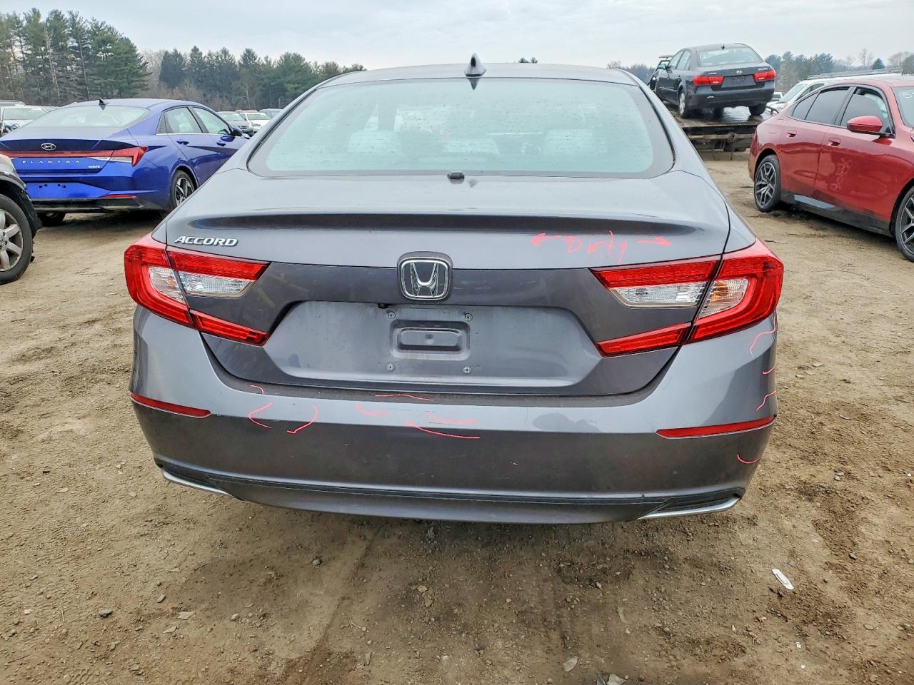2018 HONDA ACCORD LX photo 6