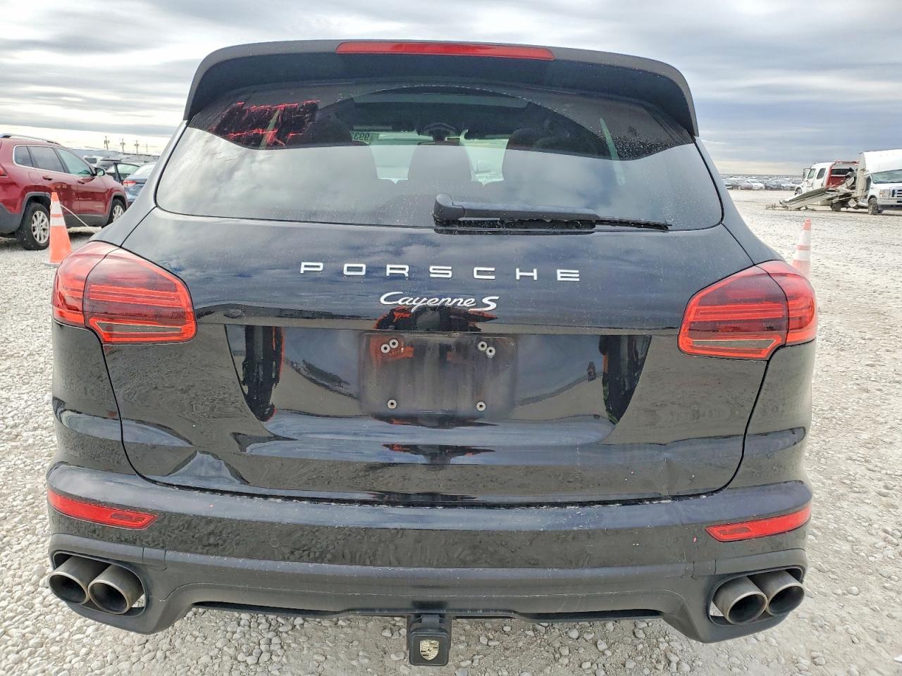 2016 PORSCHE CAYENNE S photo 6