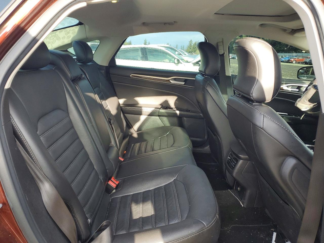 2016 FORD FUSION SE photo 28