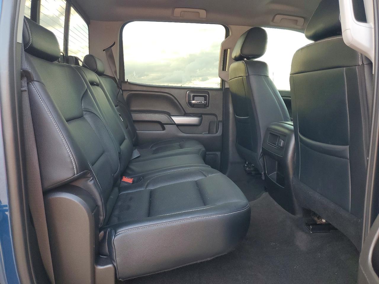 2018 CHEVROLET SILVERADO K1500 LT photo 10