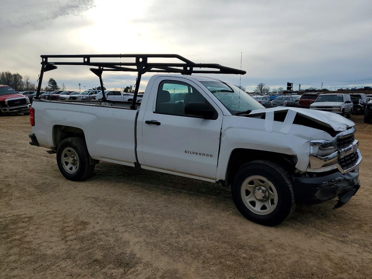 2016 CHEVROLET SILVERADO C1500 photo 4