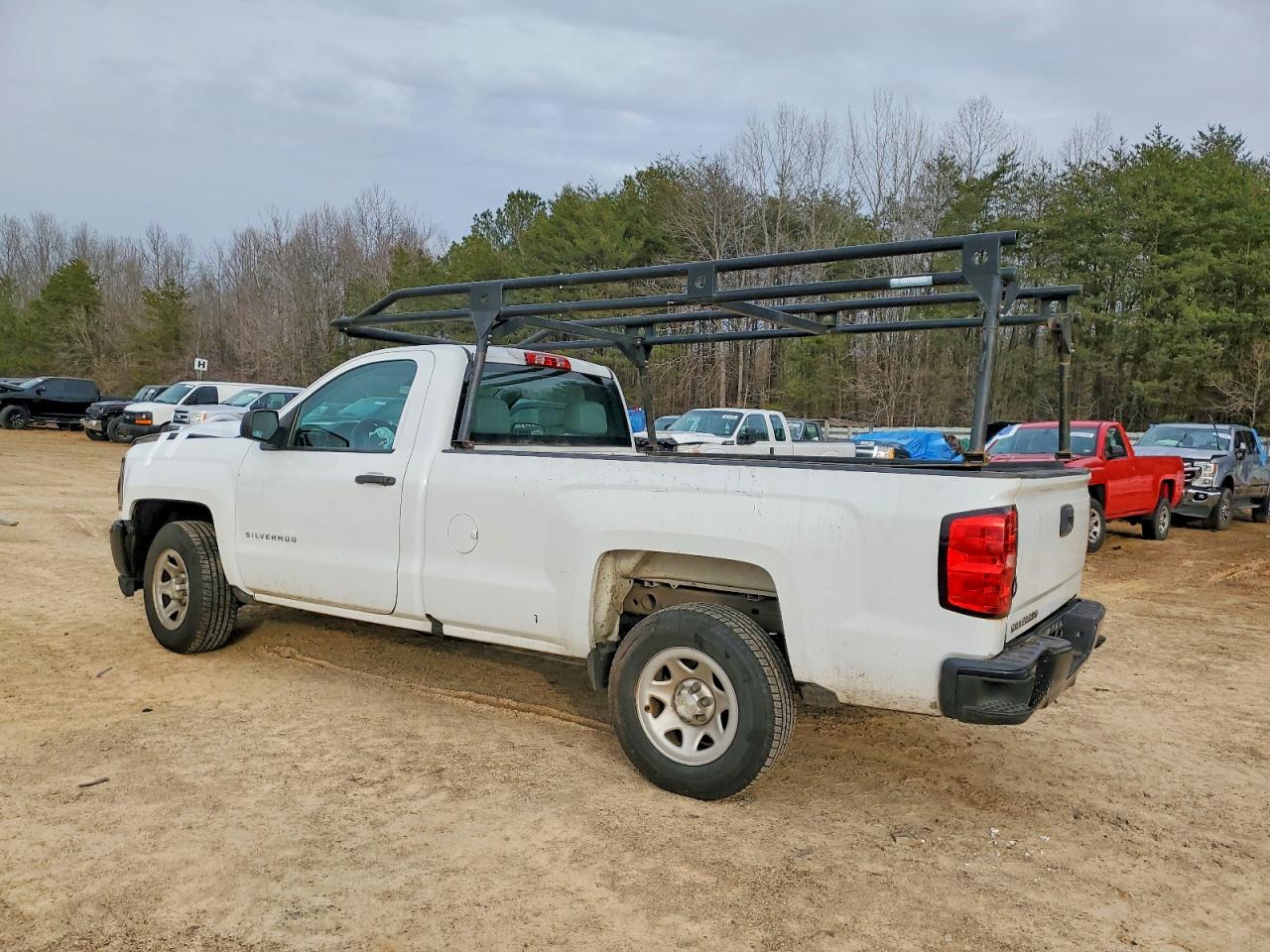 2016 CHEVROLET SILVERADO C1500 photo 2