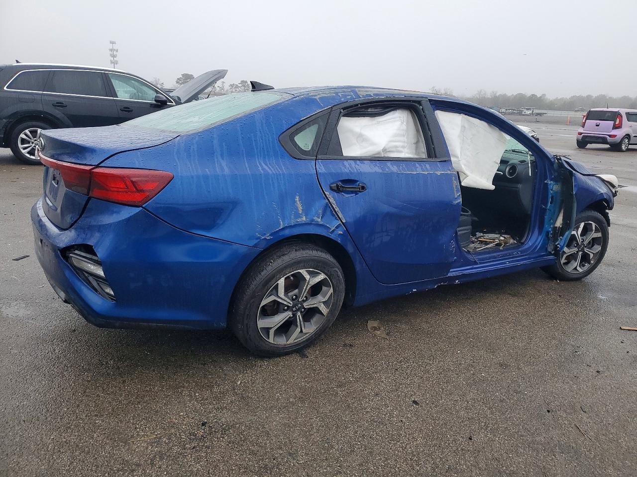 2020 KIA FORTE FE photo 3