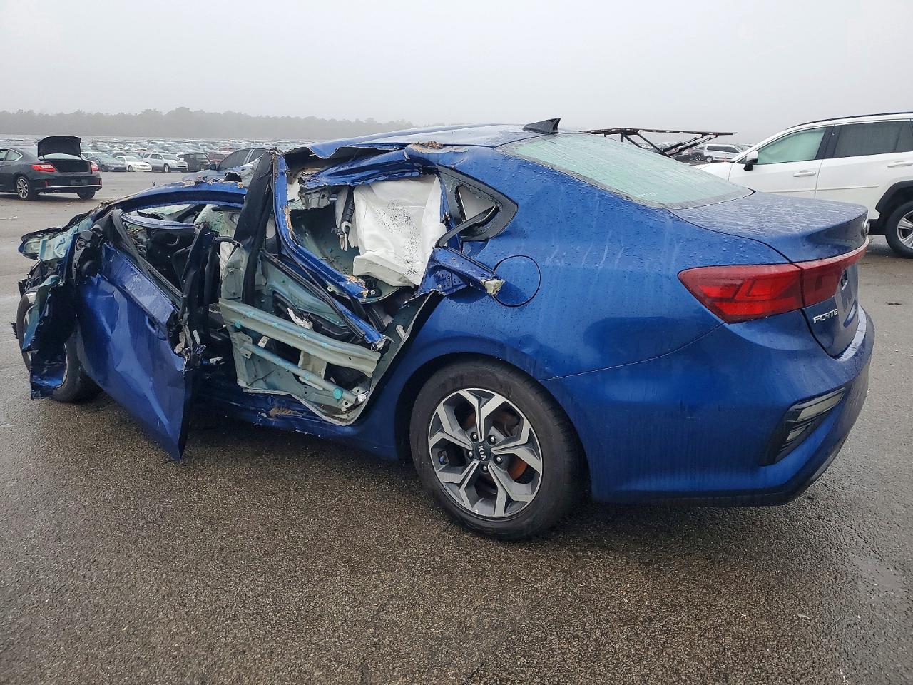 2020 KIA FORTE FE photo 2