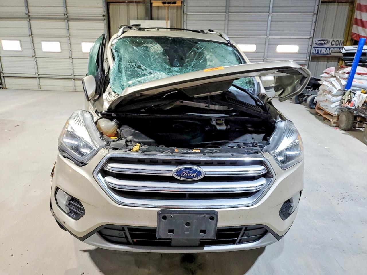 2017 FORD ESCAPE TITANIUM photo 5