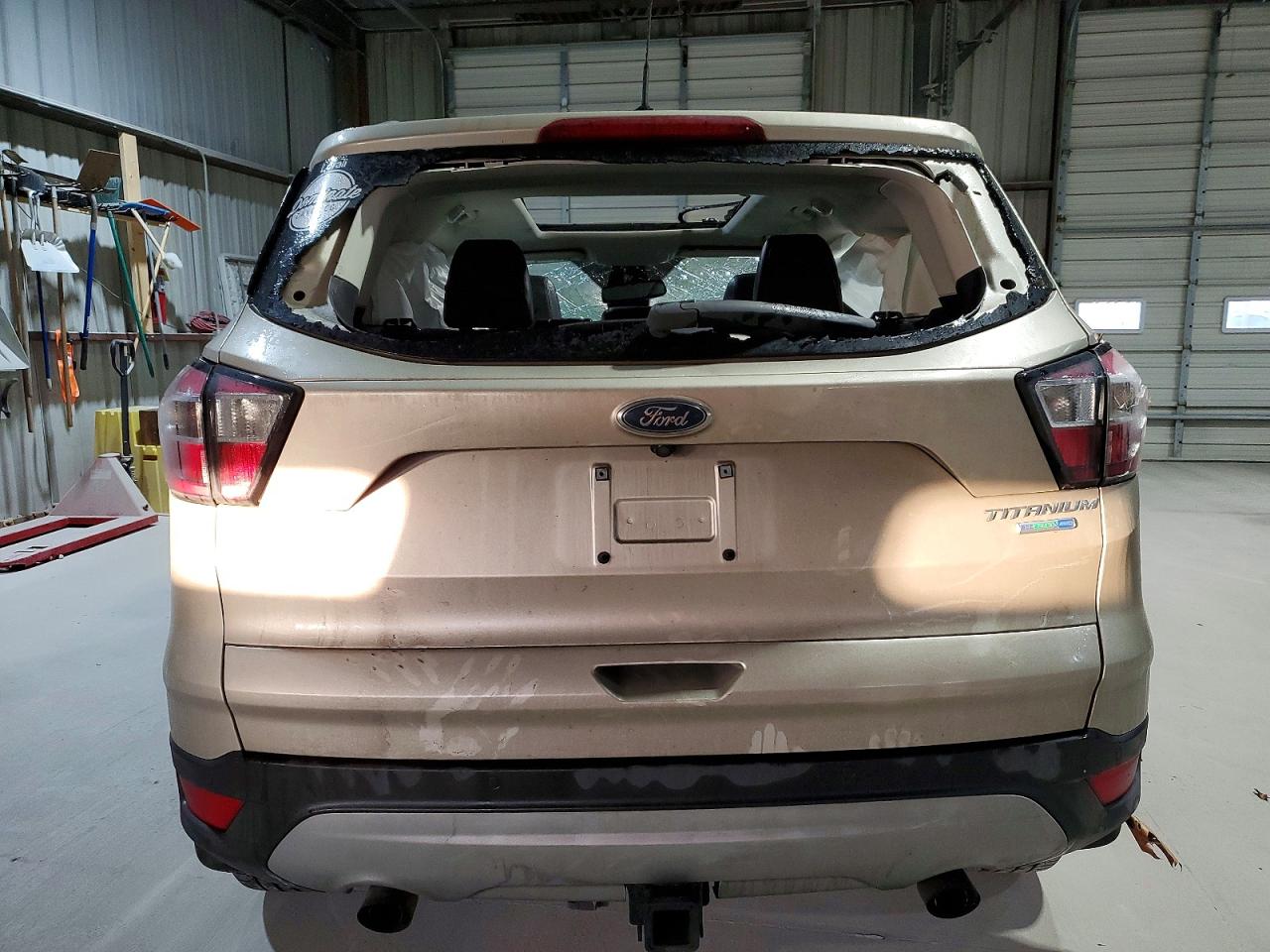 2017 FORD ESCAPE TITANIUM photo 6
