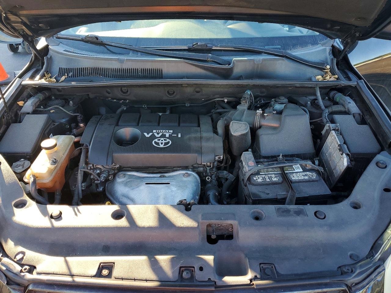 2011 TOYOTA RAV4 photo 11