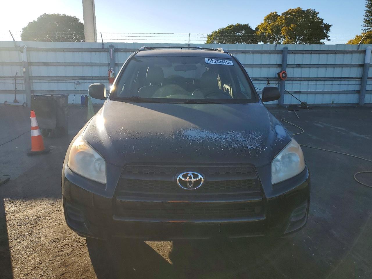 2011 TOYOTA RAV4 photo 5