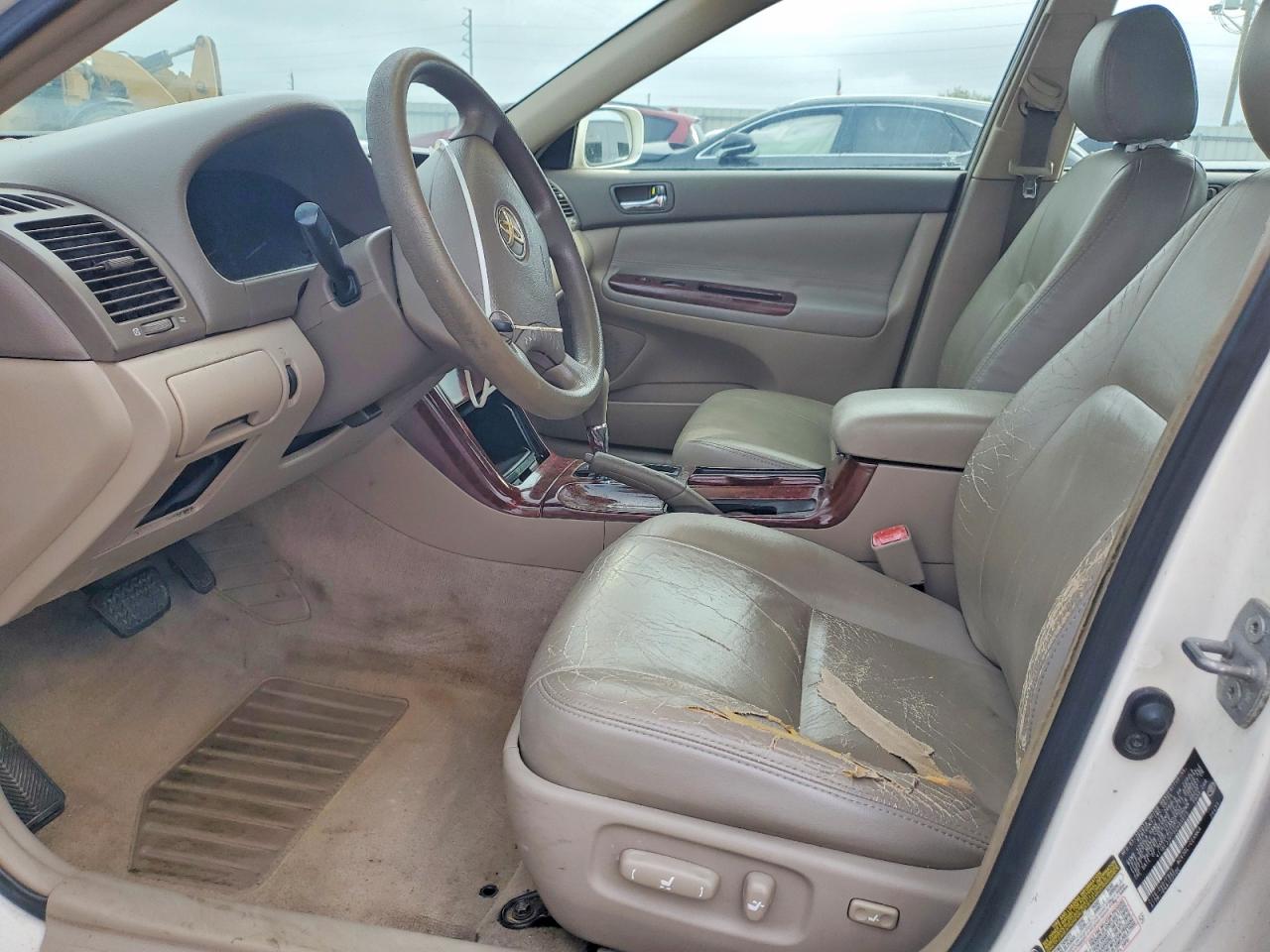 2005 TOYOTA CAMRY LE photo 7