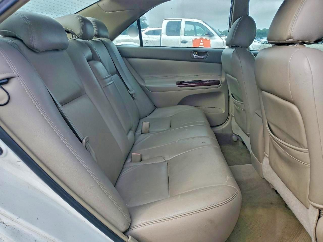 2005 TOYOTA CAMRY LE photo 10