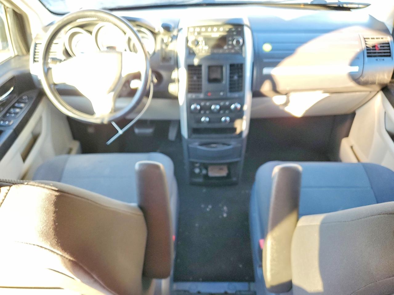 2008 DODGE GRAND CARAVAN SXT photo 8