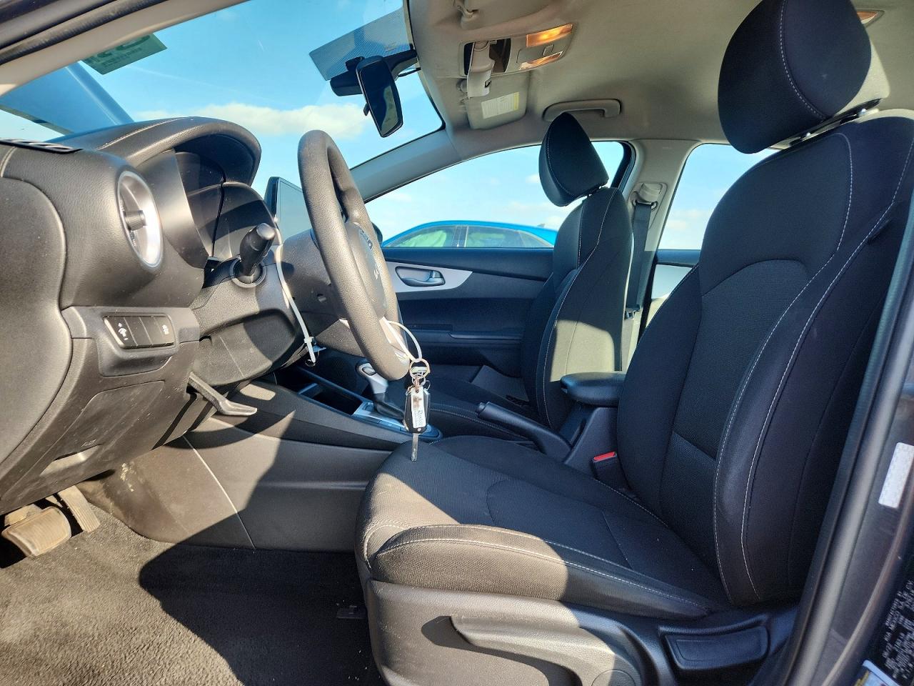 2023 KIA FORTE LX photo 13