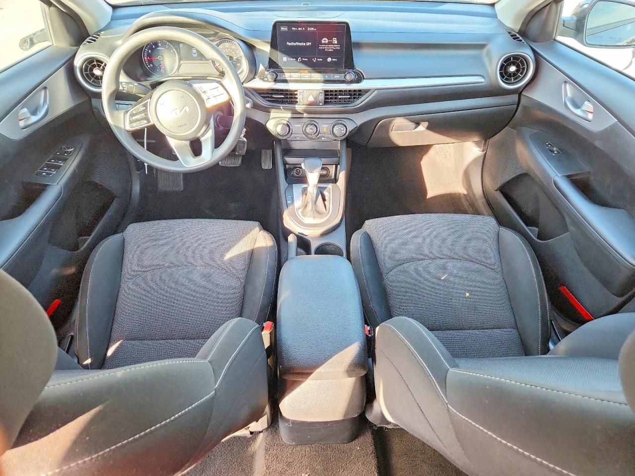2023 KIA FORTE LX photo 15